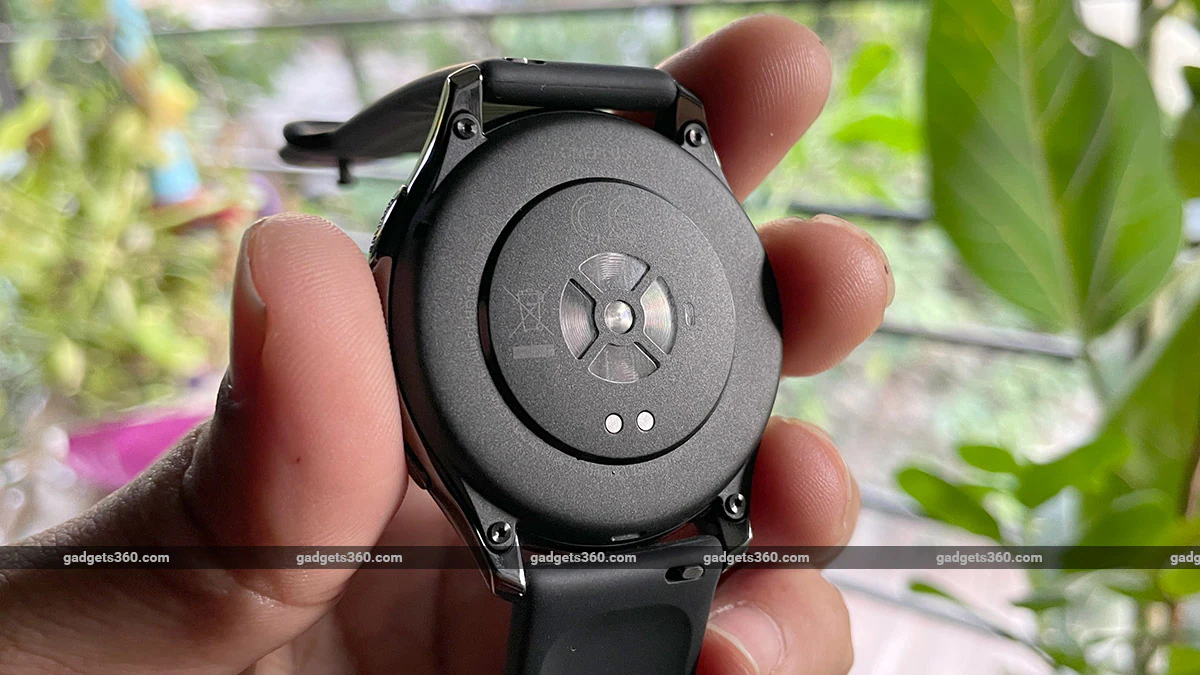 OnePlus watch backpanel OnePlus Watch First Impressions
