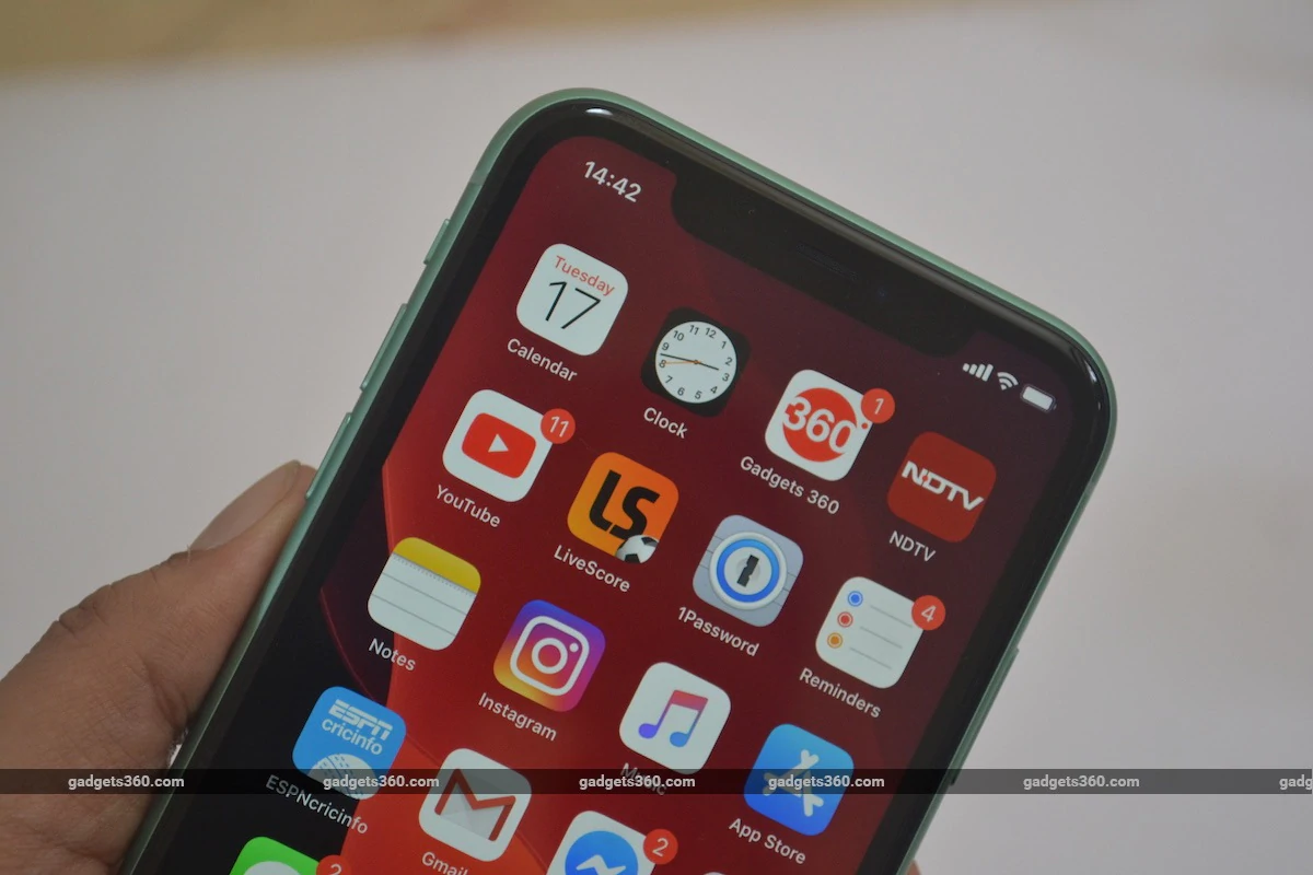 iPhone 11 review display iPhone 11 review