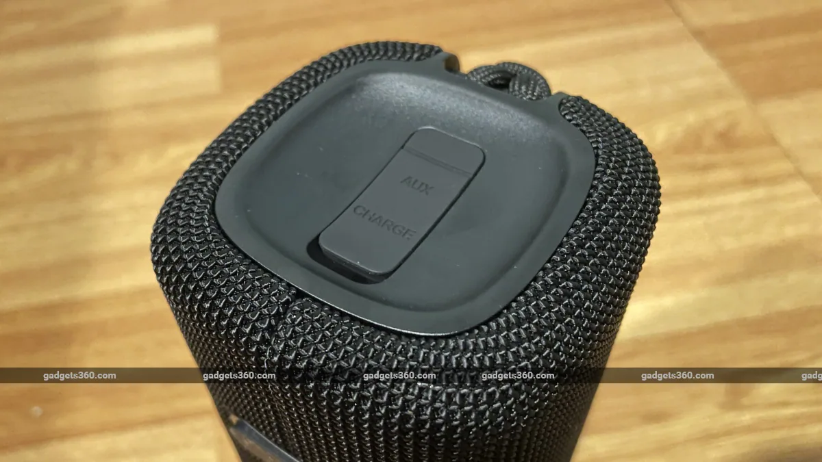 mi portable bluetooth speaker 16w review ports Mi  Xiaomi