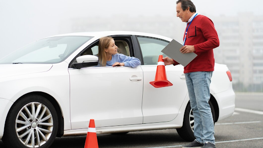Understanding the Importance of 6-Hour Driving Lessons